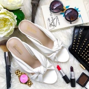 Catherine Malandrino White Knot Pumps